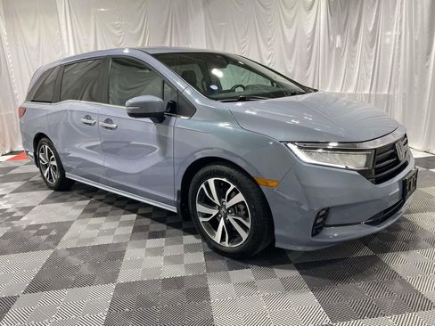 Used 2023 Honda Odyssey Touring image 5