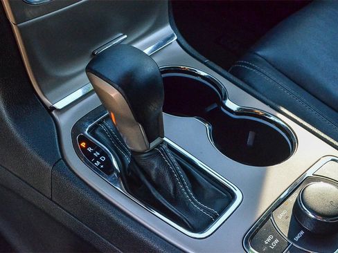 Used 2017 Jeep Grand Cherokee Limited w/ Trailer Tow Group IV image 13