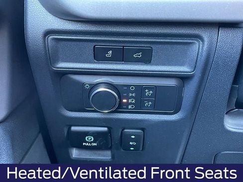 Used 2022 Ford Expedition XLT image 22