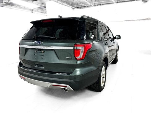 Used 2016 Ford Explorer XLT w/ Equipment Group 202A image 6