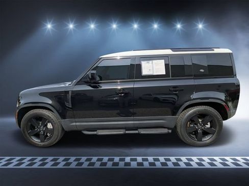 Used 2021 Land Rover Defender 110 SE AWD/4WD image 6