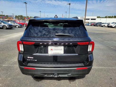 Used 2025 Ford Explorer Active image 4