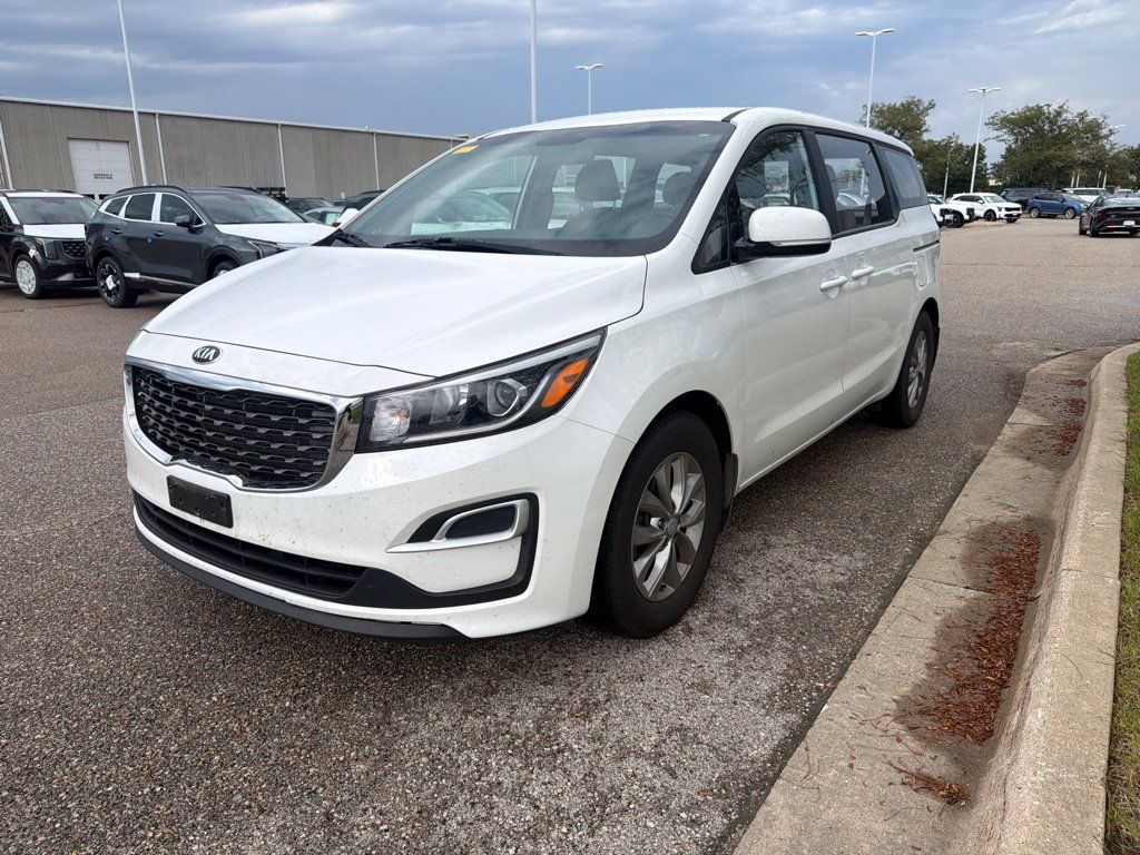 Used 2020 Kia Sedona L FWD image 2