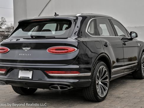 Used 2022 Bentley Bentayga image 8
