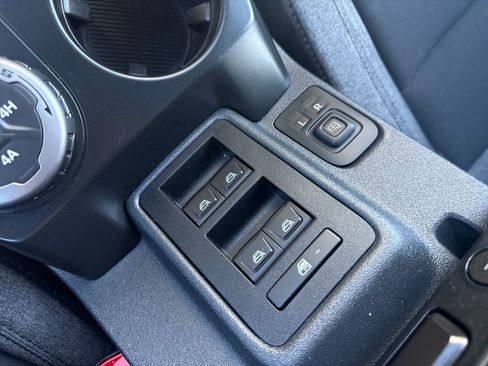 Used 2025 Ford Bronco 4-Door w/ Sasquatch Package image 32