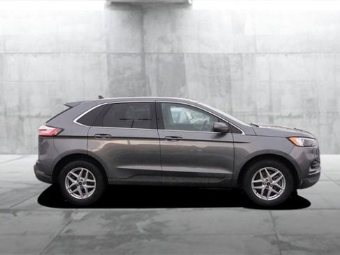 Certified 2024 Ford Edge SEL image 5