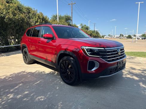 Used 2024 Volkswagen Atlas SE FWD image 3