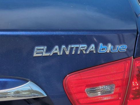 Used 2010 Hyundai Elantra FWD image 13