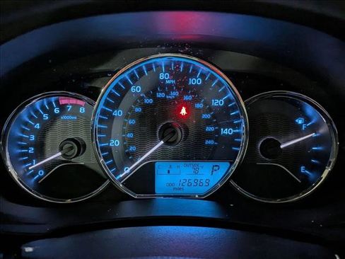 Used 2014 Toyota Corolla LE image 11