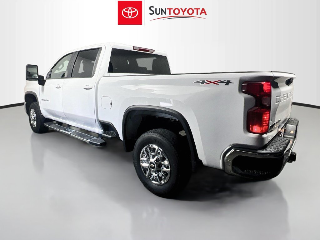 Used 2025 Chevrolet Silverado 2500 LT w/ Convenience Package AWD/4WD image 5