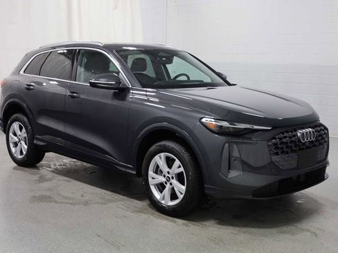 New 2025 Audi Q5 Premium image 13