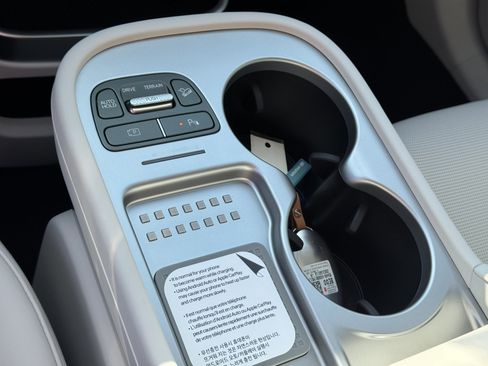 New 2026 Hyundai Ioniq 9 SEL image 26