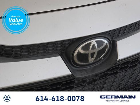 Used 2020 Toyota Corolla LE FWD image 12