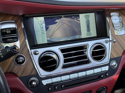 Used 2016 Rolls-Royce Dawn image 15