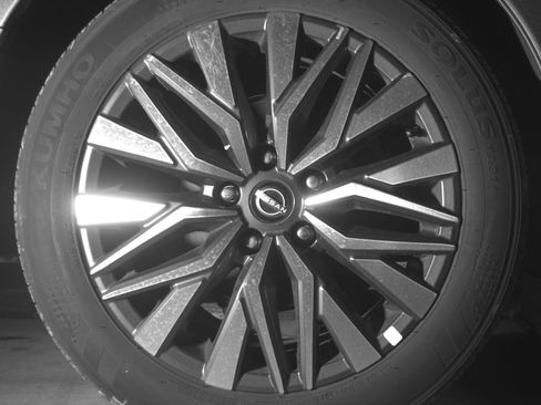 Used 2025 Nissan Altima 2.5 SV FWD image 15