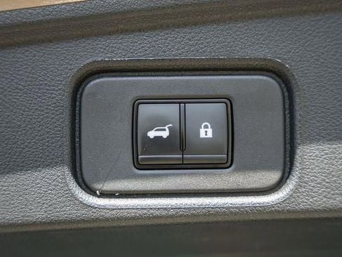 Used 2024 Nissan Pathfinder Platinum w/ Black Appearance Package image 14