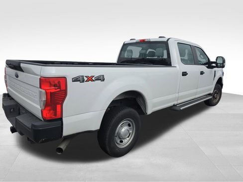 Used 2022 Ford F250 XL w/ Power Equipment Group image 5