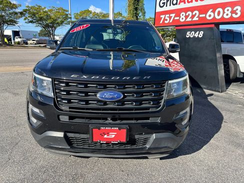 Used 2017 Ford Explorer Sport w/ Equipment Group 401A AWD/4WD image 8
