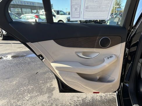 Used 2021 Mercedes-Benz C 300 4MATIC Sedan image 33