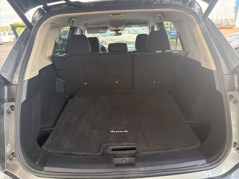 Used 2025 Nissan Rogue SV image 21