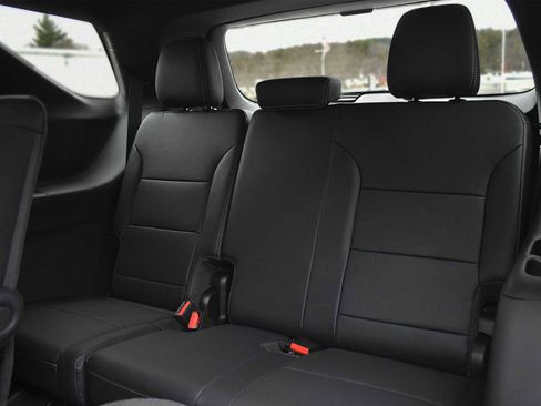 New 2026 Chevrolet Traverse LT w/ Sun and Wheel Package image 13