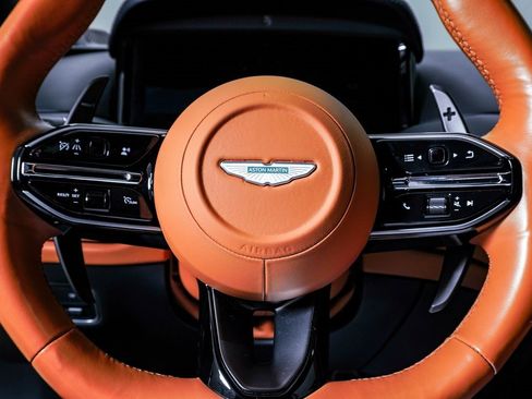 Used 2024 Aston Martin DB12 Coupe image 25