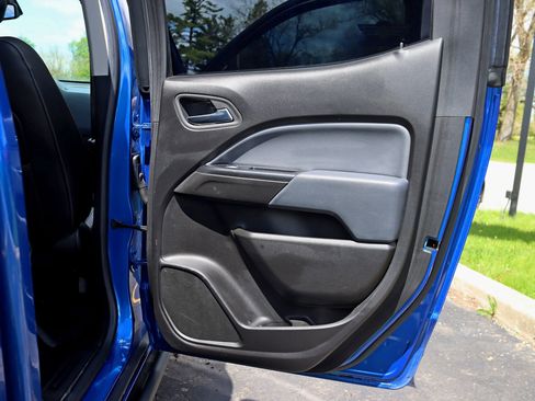 Used 2019 Chevrolet Colorado Z71 AWD/4WD image 35