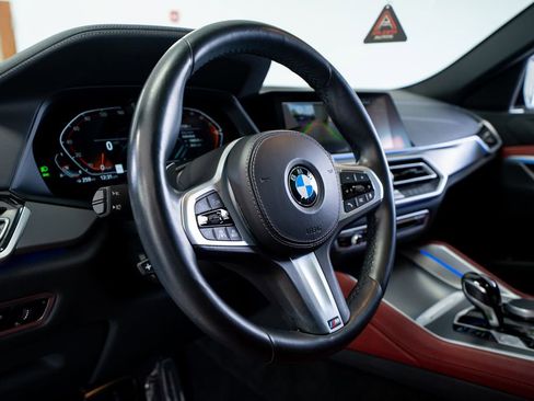 Used 2022 BMW X6 xDrive40i w/ M Sport Package AWD/4WD image 32