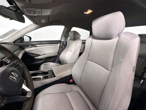Used 2019 Honda Accord LX image 3