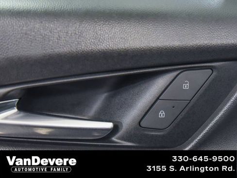 Used 2025 Chevrolet Equinox LT w/ Convenience Package II image 14