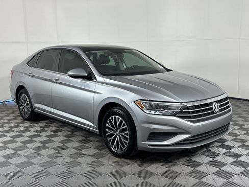 Used 2021 Volkswagen Jetta SE w/ SE Cold Weather Package FWD image 7