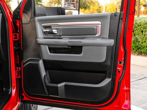 Used 2016 RAM 3500 SLT w/ Cold Weather Group image 40