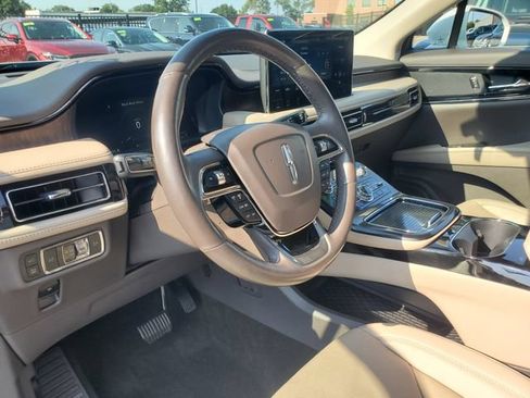 Used 2023 Lincoln Nautilus Reserve AWD/4WD image 11