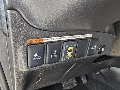 Used 2018 Mitsubishi Outlander GT image 11