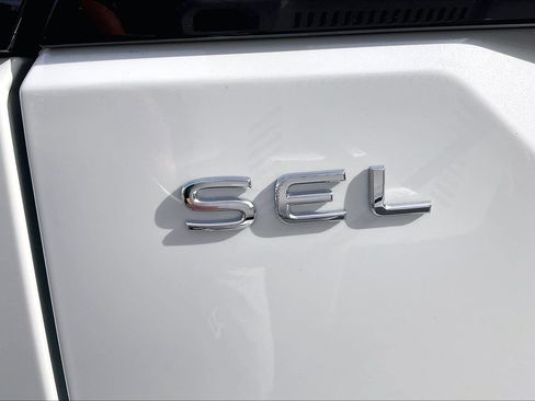 Certified 2024 Volkswagen Atlas Peak Edition SEL image 31