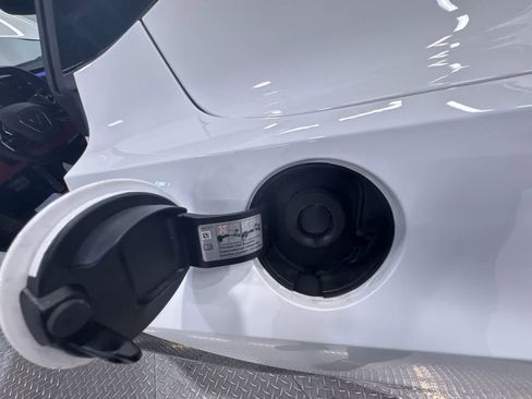 Used 2021 Chevrolet Corvette Stingray Premium Cpe w/ Z51 Performance Package image 38