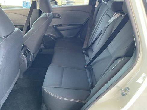 Used 2023 Nissan Rogue S AWD/4WD image 12
