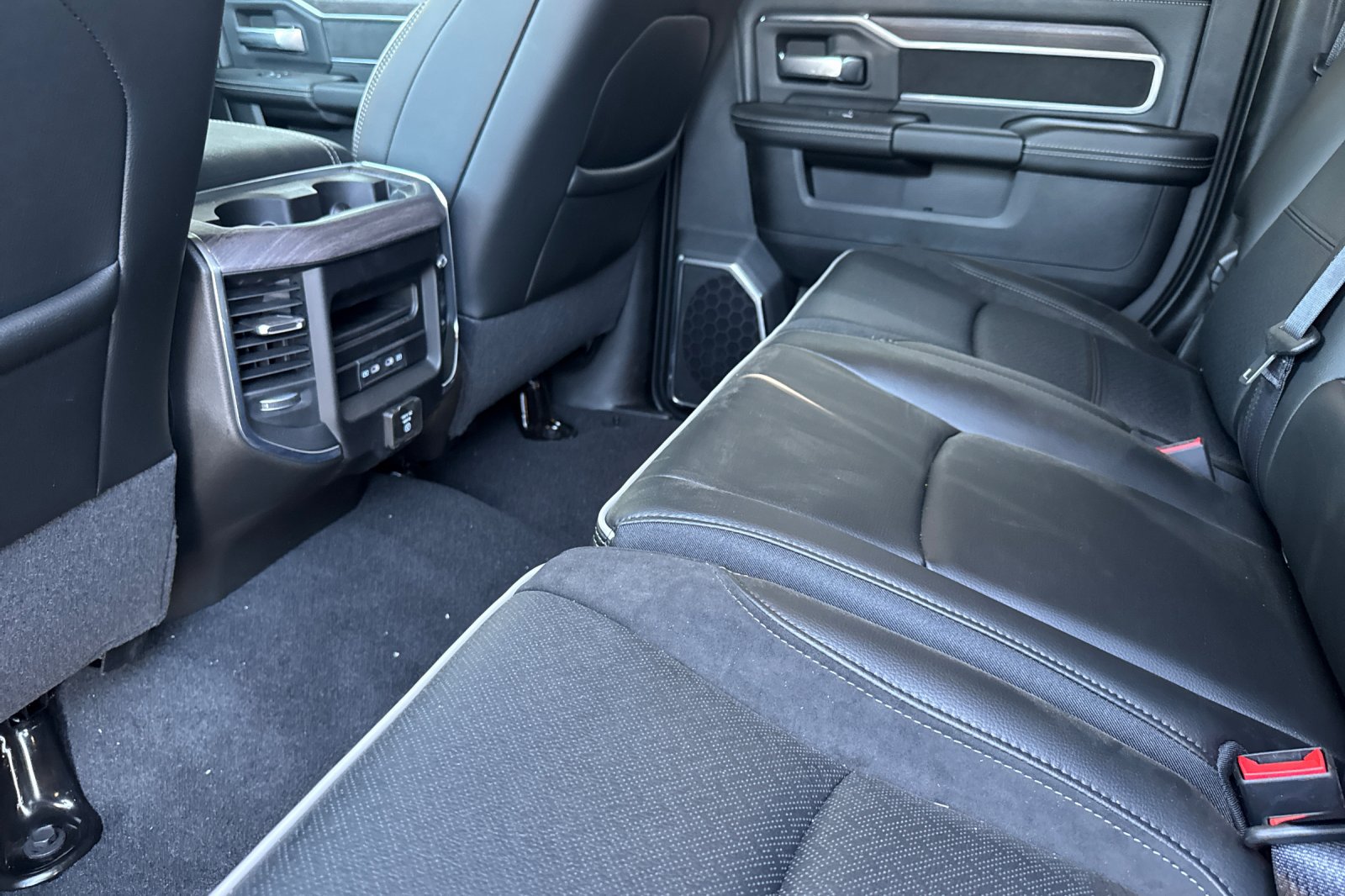 New 2026 RAM 2500 Laramie w/ Night Edition AWD/4WD image 11
