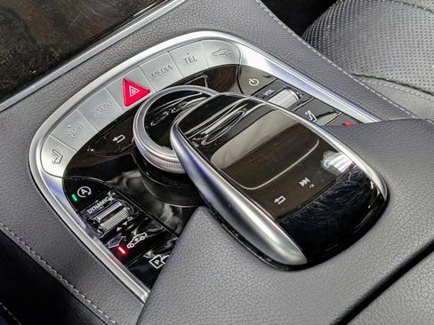 Used 2018 Mercedes-Benz S 450 Sedan image 32