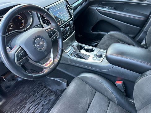 Used 2019 Jeep Grand Cherokee Trailhawk AWD/4WD image 13