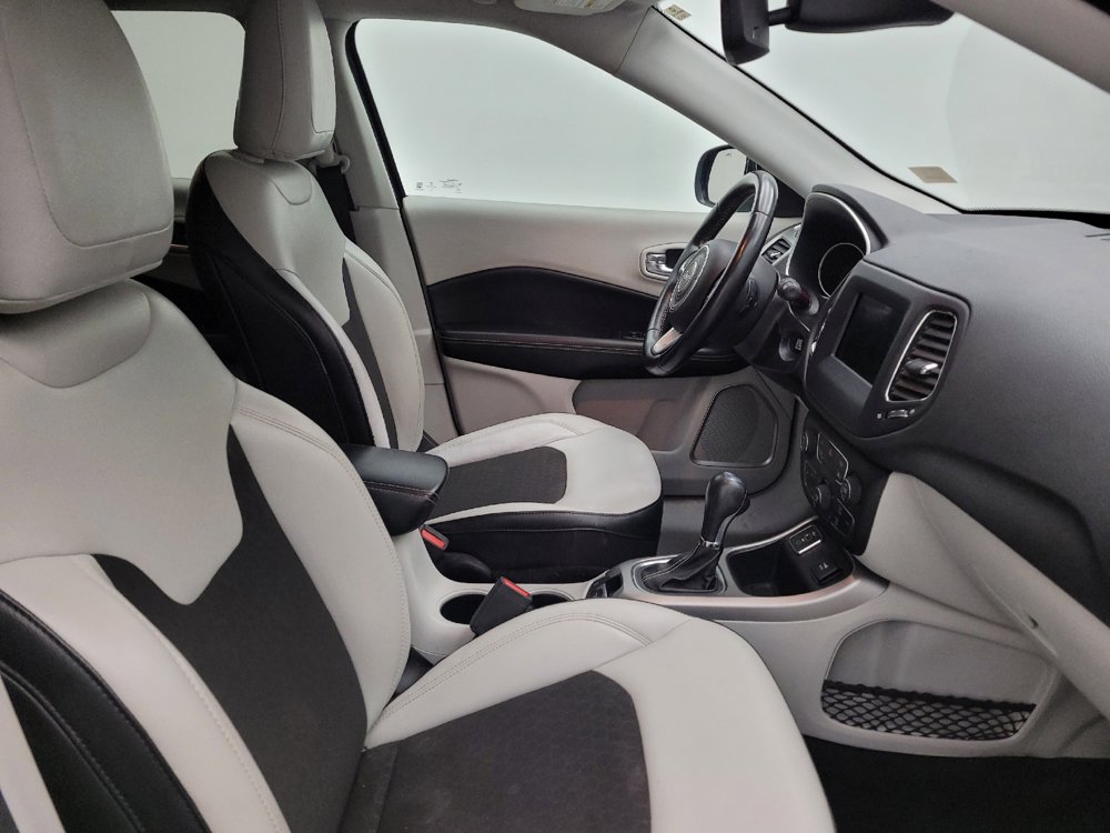 Used 2020 Jeep Compass Latitude FWD image 21