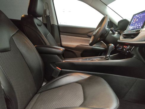 Used 2022 Jeep Compass Latitude FWD image 21
