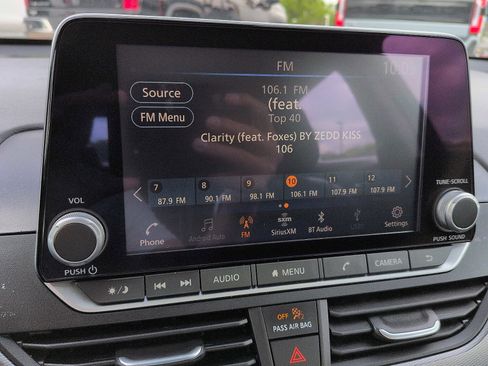 Used 2025 Nissan Altima 2.5 SR FWD image 16