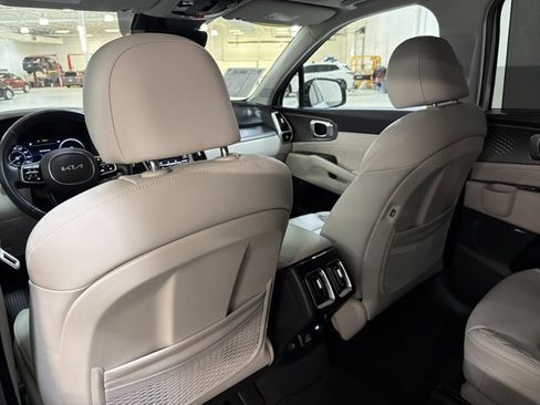 Used 2023 Kia Sorento SX image 20