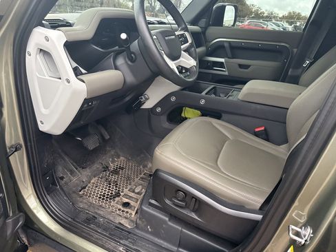 Used 2023 Land Rover Defender 110 S image 6