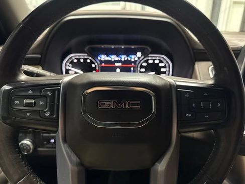 Used 2021 GMC Yukon XL SLT w/ SLT Luxury Plus Package AWD/4WD image 13