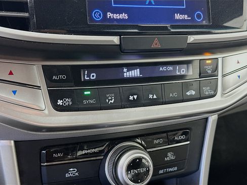 Used 2015 Honda Accord EX-L image 24