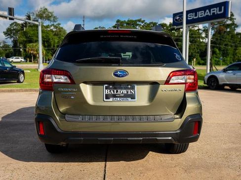 Used 2019 Subaru Outback 2.5i Premium AWD/4WD image 5