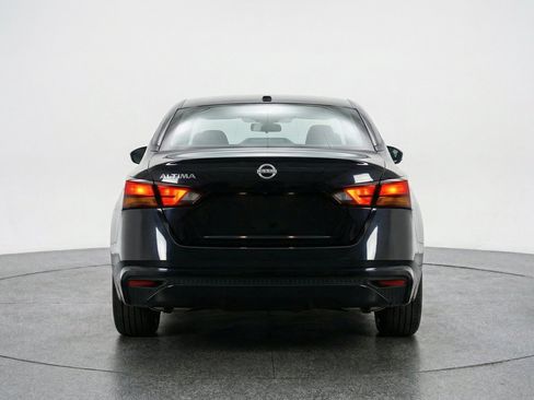 Used 2025 Nissan Altima 2.5 SV FWD image 7