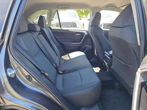 Used 2024 Toyota RAV4 XLE AWD/4WD image 10